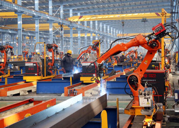 China’s Manufacturing Grows After Nine-Month Slump