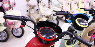 Chinese E-Bike Sales Halt Under Old Standards, Industry Faces Challenges