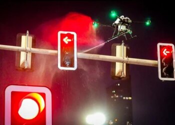 Dubai RTA’s Drone Program Revolutionizes Traffic Signal Upkeep