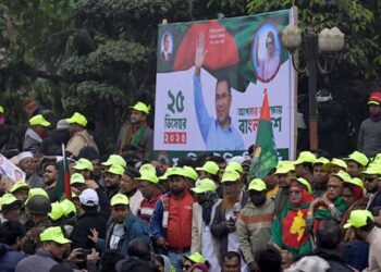 Exiled Bangladeshi Leader, Seen as Top PM Choice, Returns Before Elections