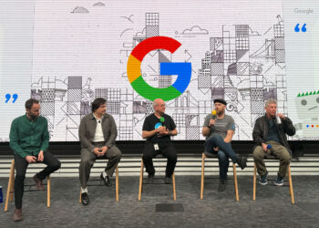 Google's Sullivan & Mueller Discuss AI SEO Strategies