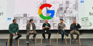 Google's Sullivan & Mueller Discuss AI SEO Strategies