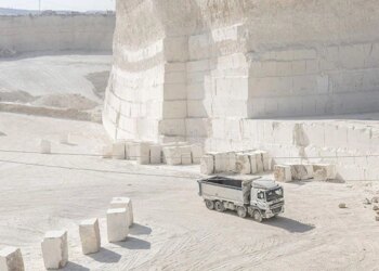 Jerusalem Stone's Popularity Persists Amid West Bank Economy