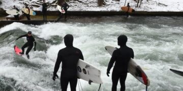 Row Deepens Near Vanished River Wave in Munich