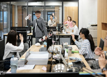 Survey Reveals 9% of Chinese Companies Use Forced Clock-Outs