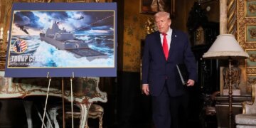 US President Launches 'Trump-Class' Battleship Initiative to Strengthen Sea Power