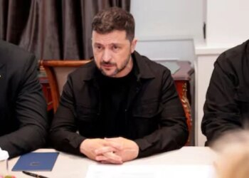 Zelenskiy Retreats from NATO Goals as Berlin Peace Talks Start