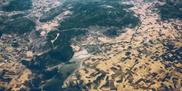 30 Least Peaceful Countries in the World

1.  Russia
2.  Ukraine
3.  Sudan
4.  D