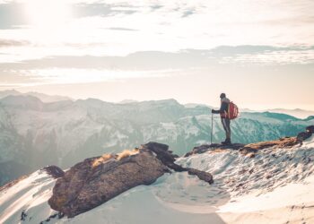 Number of 100+ Year Old People 

1.  Japan ➜ 123,330
2.  United States ➜ 73,629