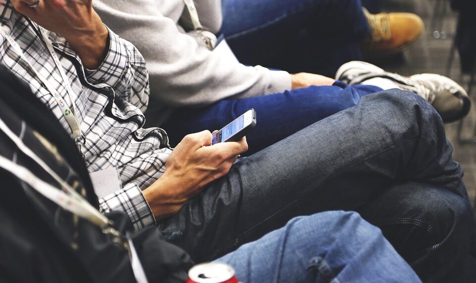 smartphone 593321 960 720.jpg