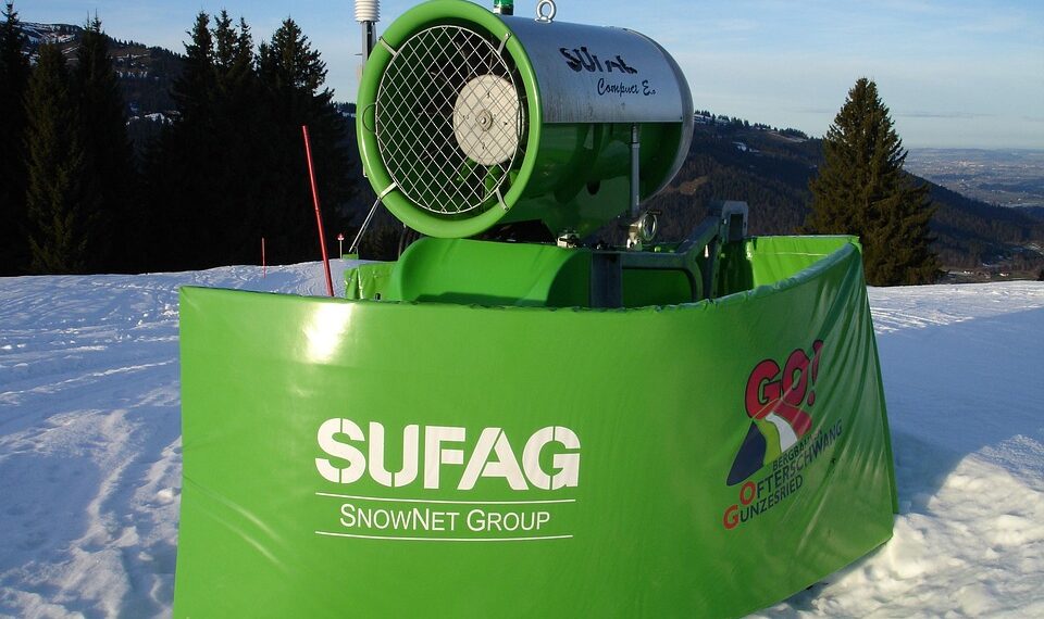 snow cannon 234067 960 720.jpg