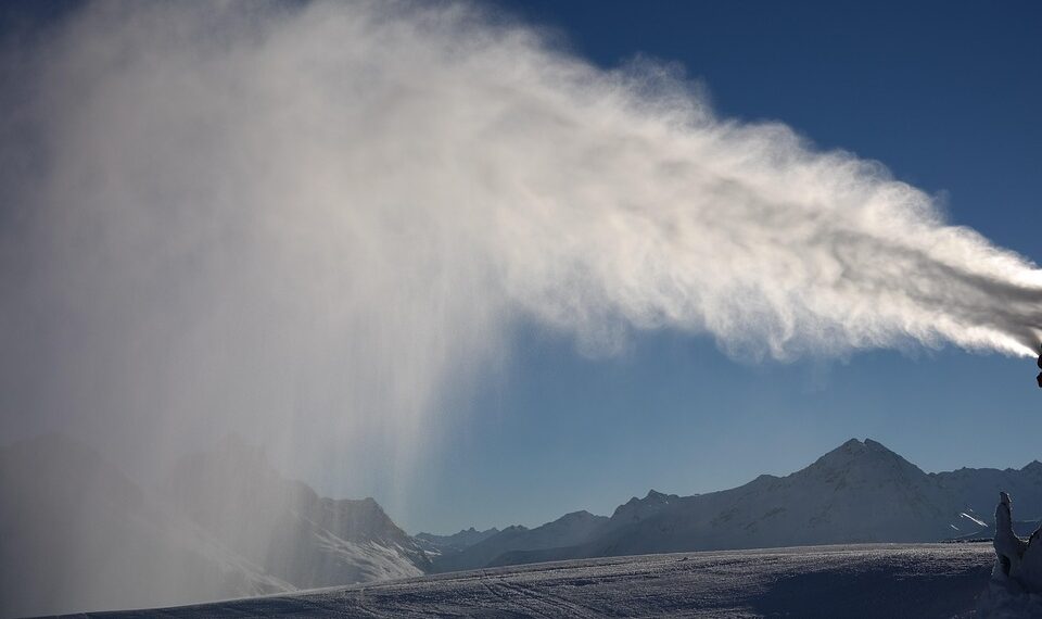 snow cannon 999285 960 720.jpg