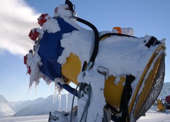 snow cannon 999286 960 720.jpg