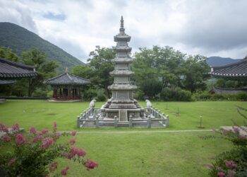 World's Top 15 Countries With The Richest Histories  

1.  Egypt
2.  Greece
3.