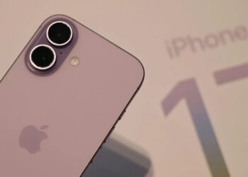 Apple Tops Best-Selling Smartphones; iPhone 17 Highlights