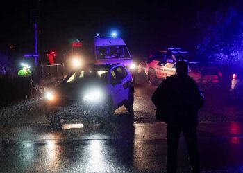 Barcelona commuter train crashes; driver killed, four hurt badly