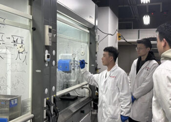 China-US Collaboration Creates Revolutionary Etching Method for Advanced Semiconductors