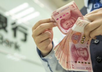 China’s Direct Funding Boosts Social Financing Amid Low Household Demand