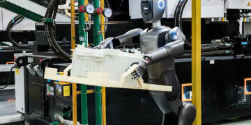China’s Manufacturers Deploy AI from Office to Factory for Greater Savings