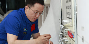 Chinese Space Station Performs Lithium-Ion Battery Test