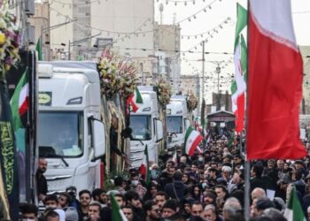 Iran warns neighbors it may target US bases if Washington intervenes