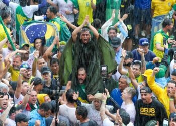 Nearly 100 Injured by Lightning at Brazil Ex-President Rally
