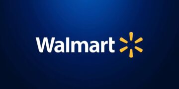 Top 10 Richest Families in the World:

1.  Walton family – $513.4 Billion
2.  Al