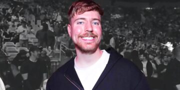 Top 10 Richest Youtubers

1.  MrBeast: $1 Billion 
2.  Jeffree Star: $200 Milli