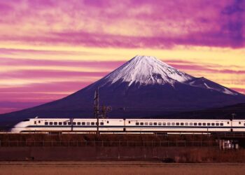 World’s Most Naturally Beautiful Countries

1.  Japan
2.  Nepal
3.  Italy
4.  Ma