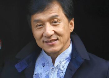 40 Most Famous Asian People of All Time

1.  Empress Wu Zetian
2.  Frida Kahlo
3