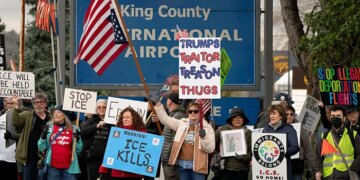 Trump warns of military response to Minnesota protests