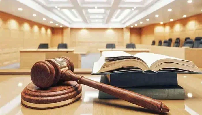 UK 'Grooming Gang' Trial Suspended Over Juror TV Viewing Concerns