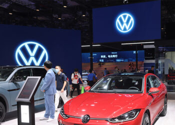 Volkswagen Recalls Top-Selling U.S. BEV Over Battery Fault