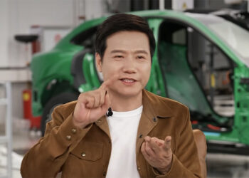 Xiaomi Aims for 550K EVs by 2026 Amid Growth Slowdown