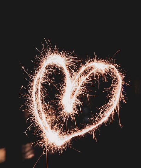 fireworks 9303542 960 720.jpg