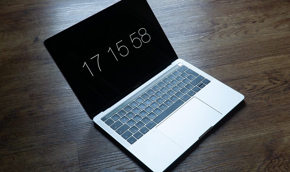 macbook 4520496 960 720.jpg