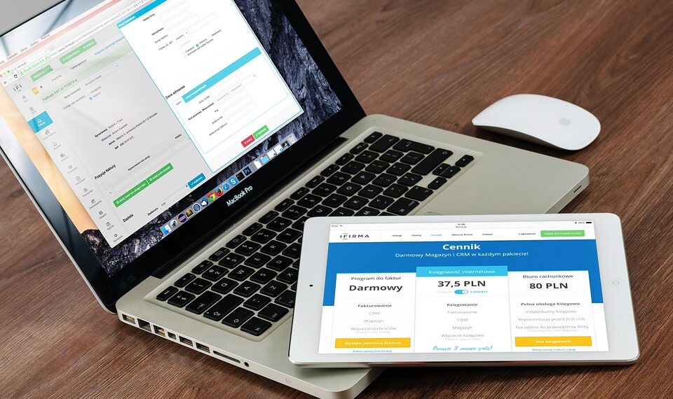 macbook 624707 960 720.jpg