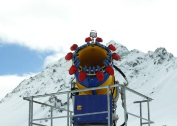 snow cannon 3222927 960 720.jpg