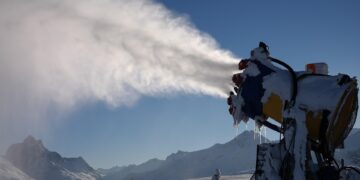 snow cannon 999290 960 720.jpg