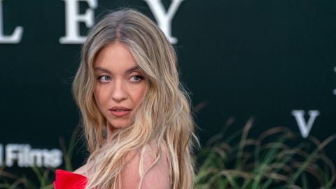 Sydney Sweeney poses with male model for Syrn’s Playful collection launch