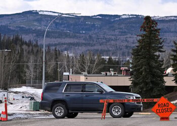 Canada school shooting linked to 18-year-old with mental health history