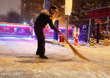 China Advances VAT Payments for Prepaid Service Companies