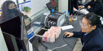 Chinese Banks Launch Fierce Deposit Race Before Spring Festival