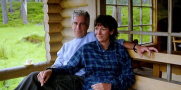 Lawmaker: Ghislaine Maxwell Will Not Answer Questions in Deposition