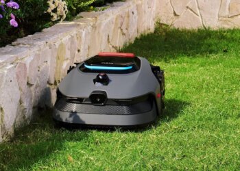 New Era Smarter Lawns Mova LiDAX Ultra Blends Autonomy With.jpeg