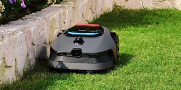 New Era Smarter Lawns Mova LiDAX Ultra Blends Autonomy With.jpeg