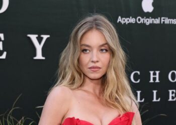 Sydney Sweeney’s Bold Lingerie Shoot: Topless Photos in Cosmopolitan