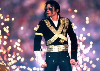 Top 16 All-Time Popstars 

1.  Michael Jackson - Signature song: Billie Jean
2.