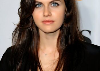 Blue Eye Percentage 

1.  Finland - 89%
2.  Estonia - 89%
3.  Sweden - 78%
4.  N