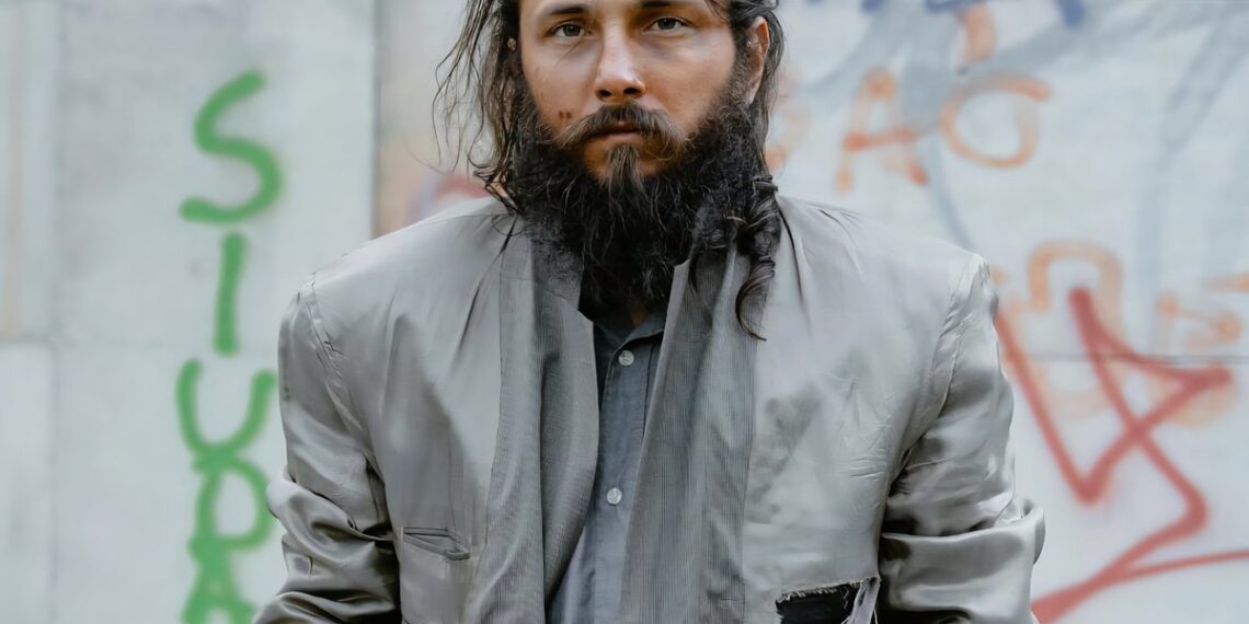 Countries with Largest Homeless Population:

1.  Pakistan – 8,000,000
2.  Bangla